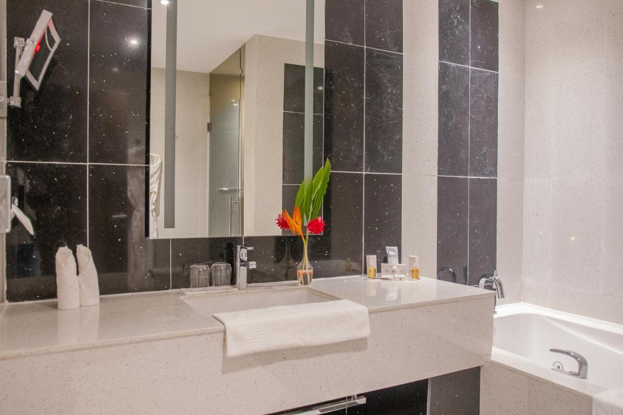Krystal Palace Douala Ngoại thất bức ảnh